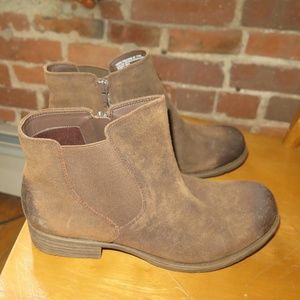 Brown Leather chelsea boots- Tara M